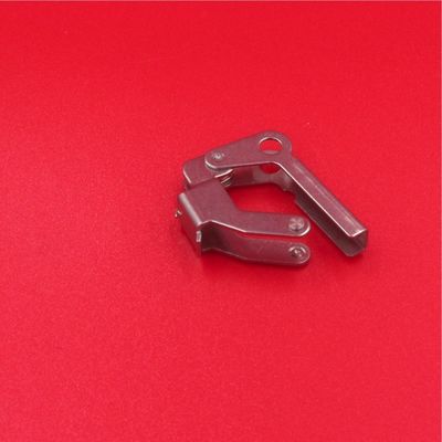 6301266183   piezas de 016J0024 KYD-MC10T-000 ASSY-HOOK Hitachi Smt para el alimentador